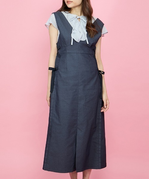 QUEENS COURT(クイーンズコート)の「デニムライクリボンワンピース≪手洗い可能≫(ワンピース・レディース・ネイビー/ライトグレー・M)」の1枚目の写真