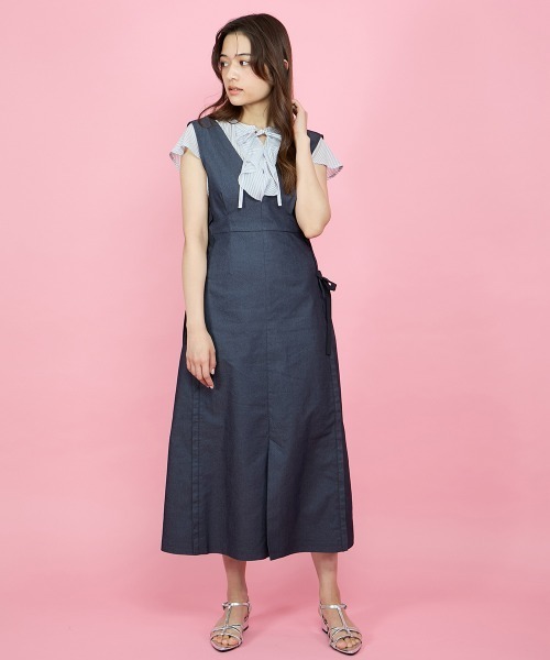 QUEENS COURT(クイーンズコート)の「デニムライクリボンワンピース≪手洗い可能≫(ワンピース・レディース・ネイビー/ライトグレー・M)」の4枚目の写真