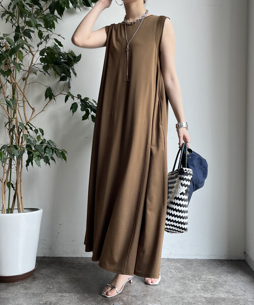 DouDou（ドゥドゥ）の「シルケットスムースフレアカットワンピース（ワンピース・レディース・ブラック/オリーブ/レッド・FREE）」の14枚目の写真