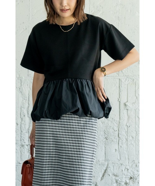 M.deux(エムドゥ)の「〈バルーンペプラムプルオーバー〉(シャツ/ブラウス・レディース・ブラック/オフホワイト・MEDIUM)」の1枚目の写真
