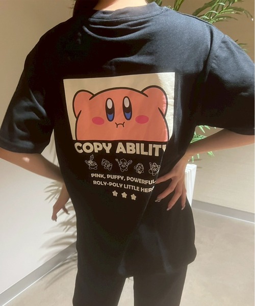 ALWAYS GOOD TIME(オルウェイズグッドタイム)の「【星のカービィ/KIRBY 】QUICK DRY/吸湿速乾 20/-OE天竺 ポケット付き/ワンポイント刺繍/バックプリント/総柄 半袖Tシャツ アソート(Tシャツ/カットソー・レディース・ネイビー/オートミール/スミクロ/ホワイト系1/ホワイト系2/ブラック系1/ブラック系2/グリーン系/ブルー系1/ブルー系2/ピンク系1/ピンク系2・M/L)」の6枚目の写真