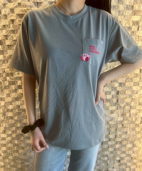 ALWAYS GOOD TIME(オルウェイズグッドタイム)の「【星のカービィ/KIRBY 】QUICK DRY/吸湿速乾 20/-OE天竺 ポケット付き/ワンポイント刺繍/バックプリント/総柄 半袖Tシャツ アソート(Tシャツ/カットソー・レディース・ネイビー/オートミール/スミクロ/ホワイト系1/ホワイト系2/ブラック系1/ブラック系2/グリーン系/ブルー系1/ブルー系2/ピンク系1/ピンク系2・M/L)」の9枚目の写真