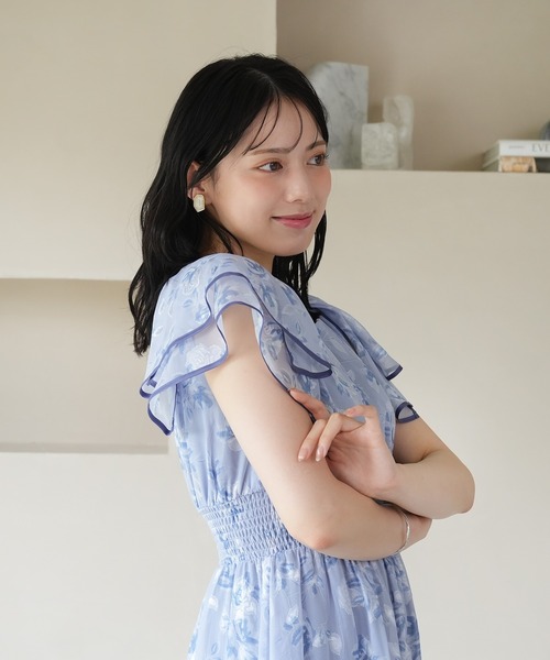 ASTORIA ODIER（アストリアオディール）の「オパール花柄ワンピース（ワンピース・レディース・ホワイト/ブルー・MEDIUM）」の6枚目の写真