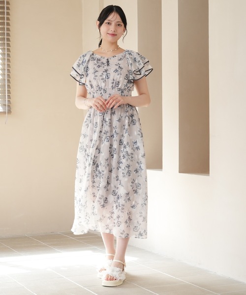 ASTORIA ODIER（アストリアオディール）の「オパール花柄ワンピース（ワンピース・レディース・ホワイト/ブルー・MEDIUM）」の4枚目の写真