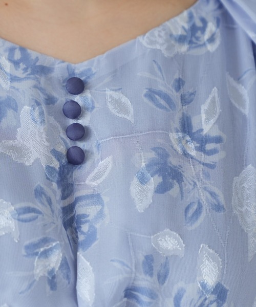 ASTORIA ODIER（アストリアオディール）の「オパール花柄ワンピース（ワンピース・レディース・ホワイト/ブルー・MEDIUM）」の14枚目の写真