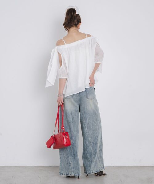 kivi（キヴィ）の「offshoulderribbonBL（シャツ/ブラウス・レディース・ブラック/オフホワイト/ブルー・FREE）」の18枚目の写真