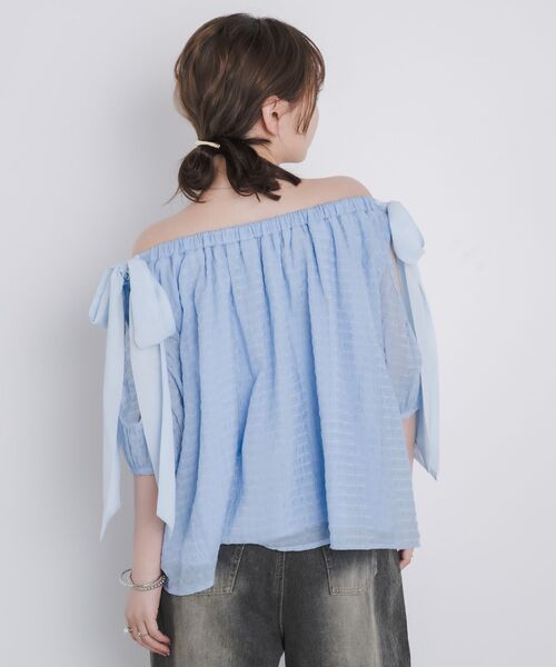 kivi（キヴィ）の「offshoulderribbonBL（シャツ/ブラウス・レディース・ブラック/オフホワイト/ブルー・FREE）」の21枚目の写真