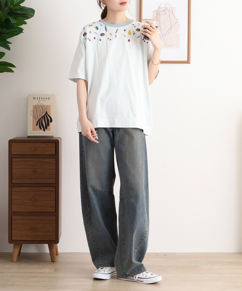 Emago(イマゴ)の「EMAGO 野菜刺繍Tシャツ(Tシャツ/カットソー・レディース・アイボリー/ホワイト×ブルー/ネイビー・FREE)」の14枚目の写真