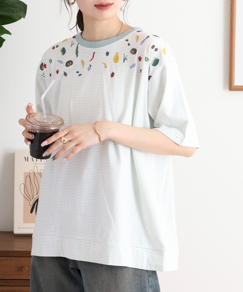 Emago(イマゴ)の「EMAGO 野菜刺繍Tシャツ(Tシャツ/カットソー・レディース・アイボリー/ホワイト×ブルー/ネイビー・FREE)」の15枚目の写真
