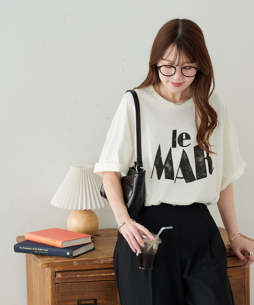 DISCOAT（ディスコート）の「【新色追加・ユニセックス】ヴィンテージライクグラフィックTシャツ（Tシャツ/カットソー・レディース・ライトグレー/オフホワイト/サックスブルー/イエロー/チャコールグレー/ブラウン・SMALL/MEDIUM）」の17枚目の写真