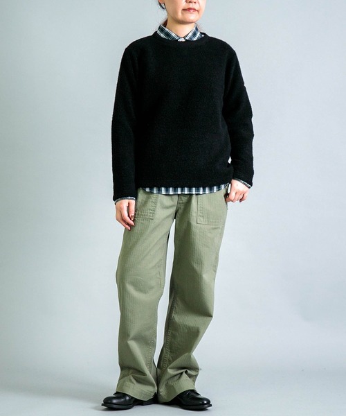 OMNIGOD（オムニゴッド）の「[OMNIGOD womens / オムニゴッド] リサイクルウールパイル クルーネックセーター（ニット/セーター・レディース・ブラウン/グレー/ブラック/アイボリー/ネイビー・3/2）」の15枚目の写真