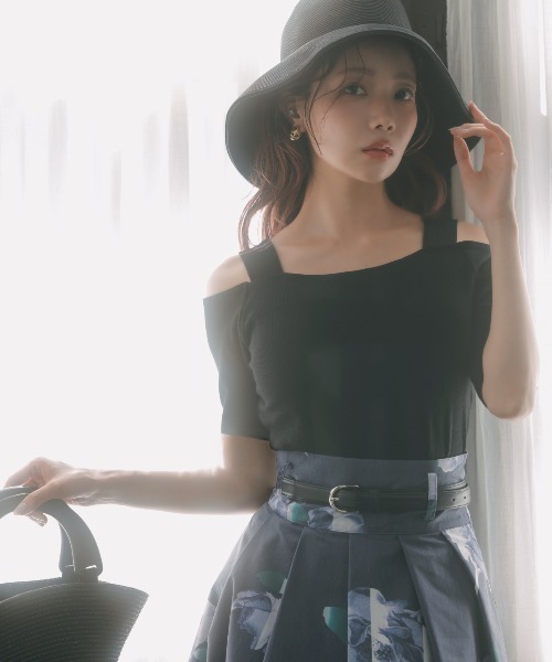 AND COUTURE（アンドクチュール）の「サンセットフラワータックフレアスカート（スカート・レディース・ブルー系その他/ホワイト系その他・SMALL/MEDIUM）」の7枚目の写真