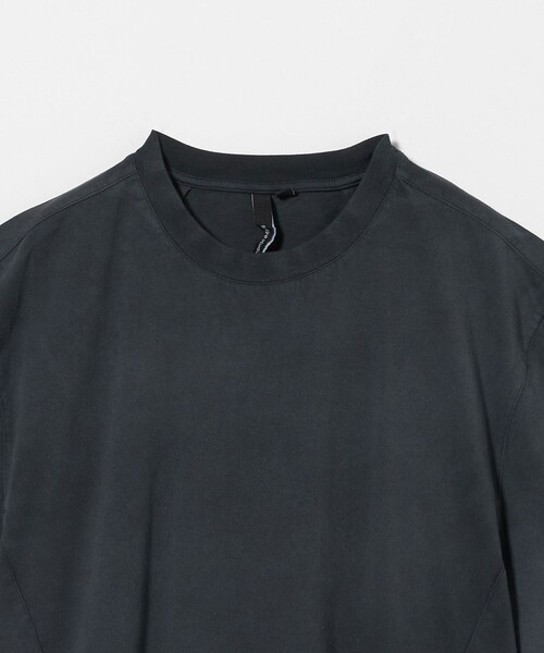 タイムレスな魅力【entire studios】ダーツ Tシャツ ENTIRE STUDIOS ダーツ Tシャツ | ニュートラル | FARFETCH JP