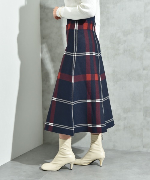 INTERPLANET(インタープラネット)の「BIGチェックニットスカート(スカート・レディース・ネイビー/ブラック/オフホワイト・FREE)」の11枚目の写真