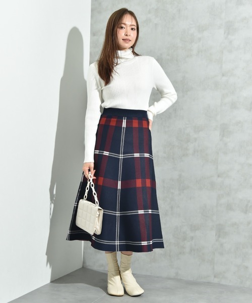 INTERPLANET(インタープラネット)の「BIGチェックニットスカート(スカート・レディース・ネイビー/ブラック/オフホワイト・FREE)」の4枚目の写真