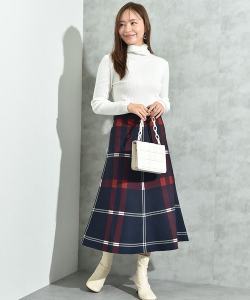 INTERPLANET(インタープラネット)の「BIGチェックニットスカート(スカート・レディース・ネイビー/ブラック/オフホワイト・FREE)」の6枚目の写真