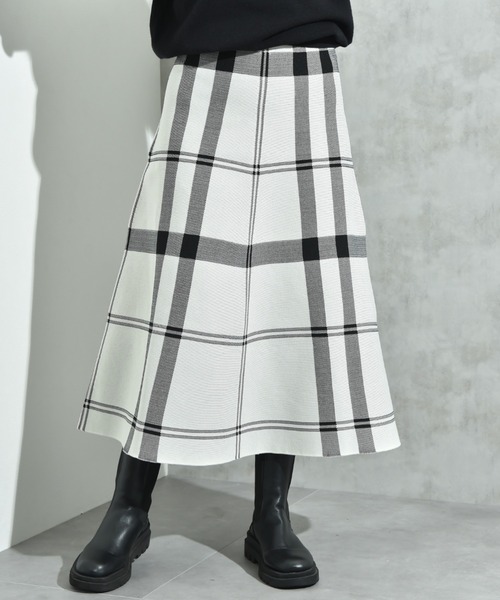 INTERPLANET(インタープラネット)の「BIGチェックニットスカート(スカート・レディース・ネイビー/ブラック/オフホワイト・FREE)」の18枚目の写真