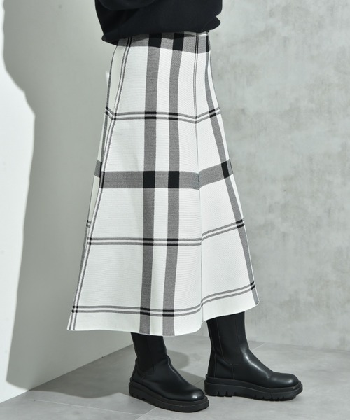 INTERPLANET(インタープラネット)の「BIGチェックニットスカート(スカート・レディース・ネイビー/ブラック/オフホワイト・FREE)」の19枚目の写真