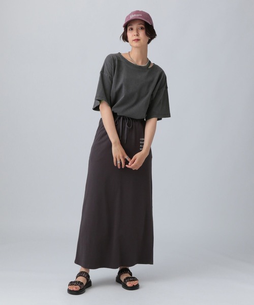 LEPSIM(レプシィム)の「カットアウトダメージT 492799(Tシャツ/カットソー・レディース・チャコールグレー/ブルー/アイボリー・FREE)」の15枚目の写真