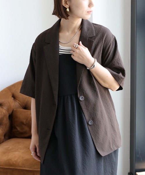 cepo（セポ）の「〈セットアップ対応〉速乾＆涼感 リサイクルポリサッカーテーラードジャケット（テーラードジャケット・レディース・ブラウン/ブラック/オフホワイト・M）」の3枚目の写真