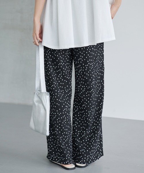 LAVEANGE(ラビアンジェ)の「【洗える】ドットイージーパンツ(その他パンツ・レディース・ブラック・M/5L/4L/3L/LL)」の3枚目の写真