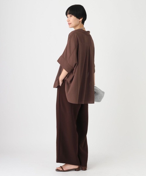 Elura(エルーラ)の「≪イージーケア≫アイロンいらず開襟シャツ/451699(シャツ/ブラウス・レディース・オフホワイト/ネイビー/ブラウン/ブラック/ピンク/グリーン/チャコールグレー・FREE/MEDIUM/SMALL)」の22枚目の写真