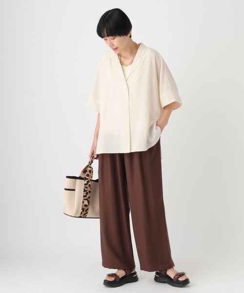 Elura（エルーラ）の「≪イージーケア≫アイロンいらず開襟シャツ/451699（シャツ/ブラウス・レディース・オフホワイト/ネイビー/ブラウン/ブラック/ピンク/グリーン/チャコールグレー・FREE/MEDIUM/SMALL）」の12枚目の写真