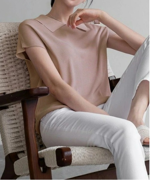 AMELY(エミリー)の「ポロ襟サマーニットトップス(ポロシャツ・レディース・ブラック/ベージュ/ピンク・フリー)」の6枚目の写真