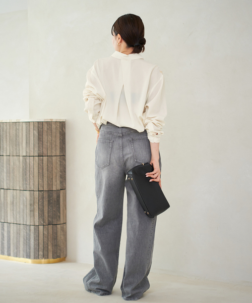 plage（プラージュ）の「Sway Back Tuck シャツ（シャツ/ブラウス・レディース・アイボリー/ブラウン・FREE）」の7枚目の写真