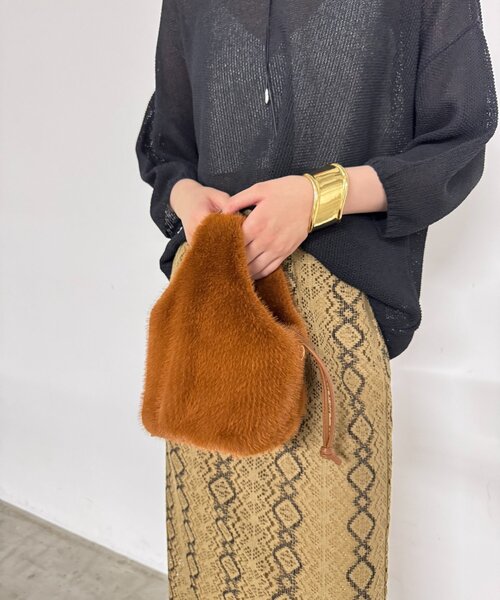 LOUNGEDRESS(ラウンジドレス)の「【GALENA/ガレナ】ワンハンドルファーチェーンバッグ(ハンドバッグ・レディース・キャメル/アイボリー・FREE)」の5枚目の写真