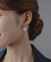 Os accessory（オズアクセサリー）の「Os　-オズ-　【金属アレルギー対応】パールリボンピアス（ピアス（両耳用））」