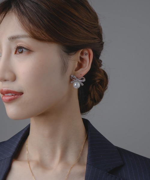 Os accessory(オズアクセサリー)の「Os -オズ- 【金属アレルギー対応】パールリボンピアス(ピアス(両耳用)・レディース・ゴールド/シルバー・ONE SIZE)」の10枚目の写真