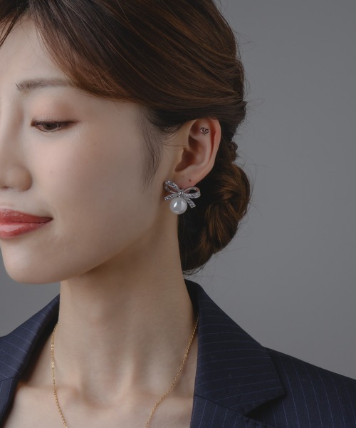 Os accessory(オズアクセサリー)の「Os -オズ- 【金属アレルギー対応】パールリボンピアス(ピアス(両耳用)・レディース・ゴールド/シルバー・ONE SIZE)」の11枚目の写真