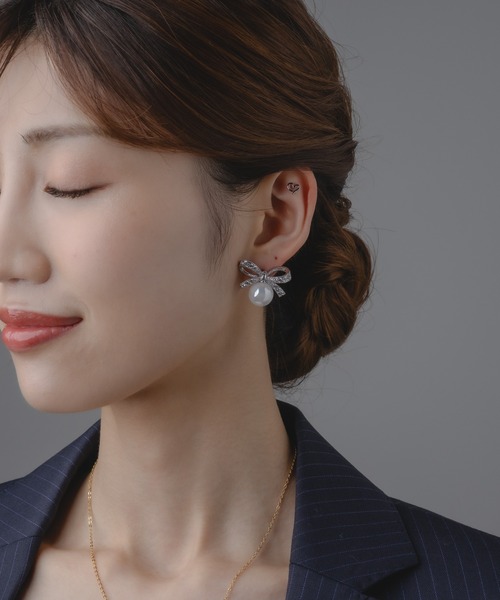 Os accessory(オズアクセサリー)の「Os -オズ- 【金属アレルギー対応】パールリボンピアス(ピアス(両耳用)・レディース・ゴールド/シルバー・ONE SIZE)」の12枚目の写真