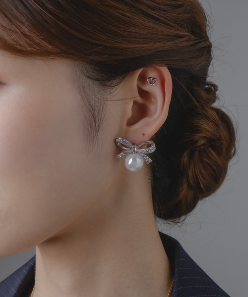 Os accessory(オズアクセサリー)の「Os -オズ- 【金属アレルギー対応】パールリボンピアス(ピアス(両耳用)・レディース・ゴールド/シルバー・ONE SIZE)」の13枚目の写真