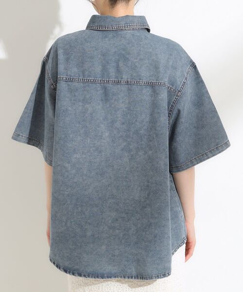 Cutie Blonde（キューティーブロンド）の「【S-LL】こなれ感ある着こなしに ケミカルウォッシュ5分袖デニムシャツ（シャツ/ブラウス・レディース・ブルー/ライトブルー/ブラック・02/01/04/03）」の18枚目の写真