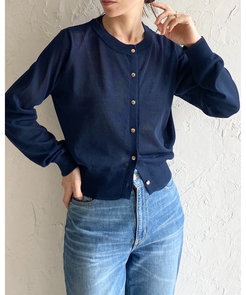She's Closet(シーズクローゼット)の「UVカット 接触冷感 ショート丈 金ボタン 長袖 シアー ニットカーディガン(カーディガン/ボレロ・レディース・ブラック/オフホワイト/ネイビー/グレー/レッド・FREE)」の10枚目の写真