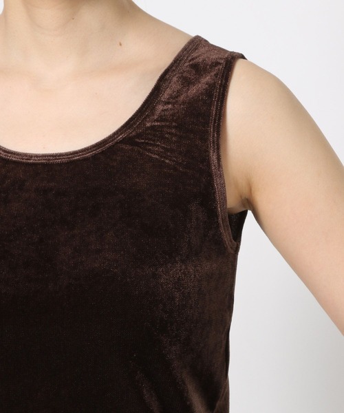 LOWRYS FARM(ローリーズファーム)の「ベロアタンク 577739(タンクトップ・レディース・ブラウン/アイボリー/ブラック/ネイビー・FREE)」の9枚目の写真