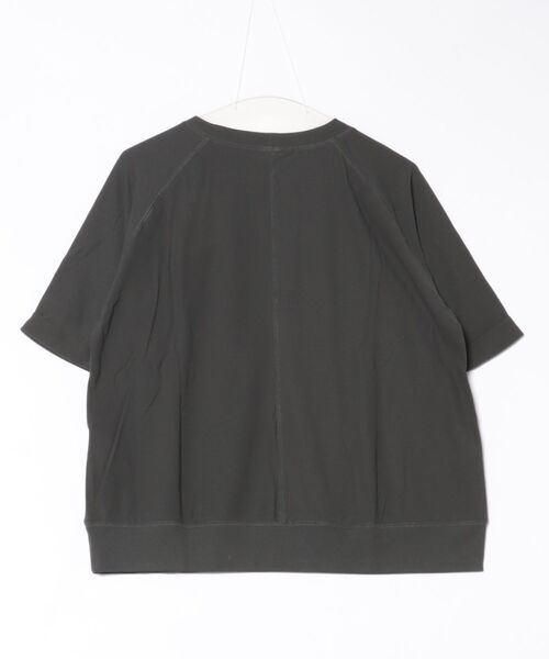 BELLUNA PLUS(ベルーナ)の「シャリニット素材ロゴプルオーバー(Tシャツ/カットソー・レディース・ブルーグレー/ブルー/チャコール・MEDIUM/LARGE/X-LARGE)」の4枚目の写真