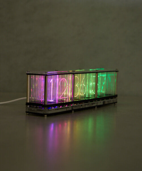 BIRTHDAY BAR（バースデイバー）の「RGB TUBE CLOCK　RGBチューブクロック（置時計・レディース・シルバー・0）」の8枚目の写真