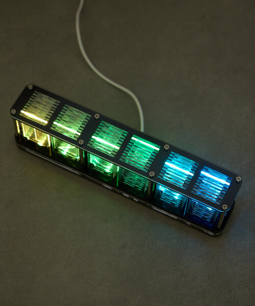 BIRTHDAY BAR（バースデイバー）の「RGB TUBE CLOCK　RGBチューブクロック（置時計・レディース・シルバー・0）」の9枚目の写真