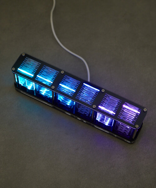 BIRTHDAY BAR（バースデイバー）の「RGB TUBE CLOCK　RGBチューブクロック（置時計・レディース・シルバー・0）」の10枚目の写真