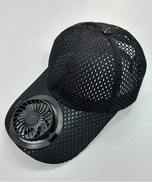 maison de LATIR(メゾンドラティール)の「熱中症対策に【扇風機付きキャップ】(キャップ・レディース・ブラック・FREE)」の1枚目の写真