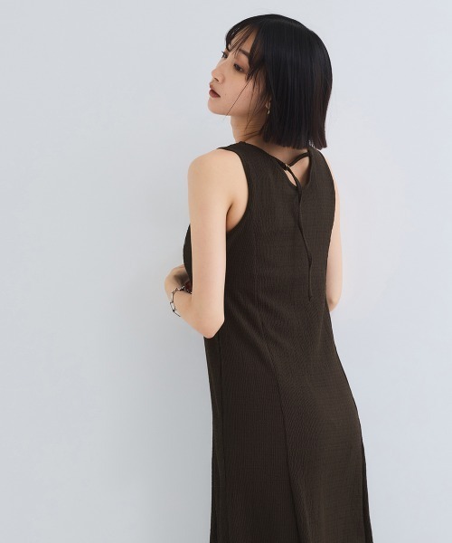 VICKY（ビッキー）の「シャーリングジャージーワンピース≪洗濯機で洗える≫（ワンピース・レディース・ブラック/ブラウン・M）」の6枚目の写真