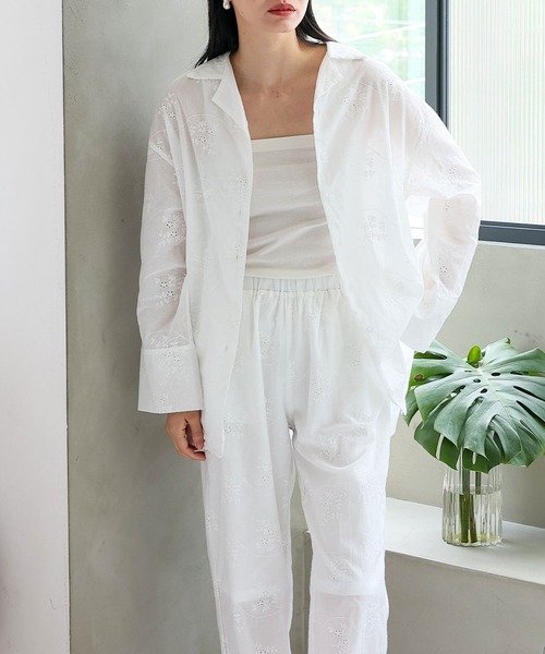No Rule No Line(ノール-ルノーライン)の「コットンフラワーエンブロイダリーレースシャツ パンチング刺繍レース(スカラップ)レースシアーシャツ(シャツ/ブラウス・レディース・ブラック/ホワイト・FREE)」の21枚目の写真