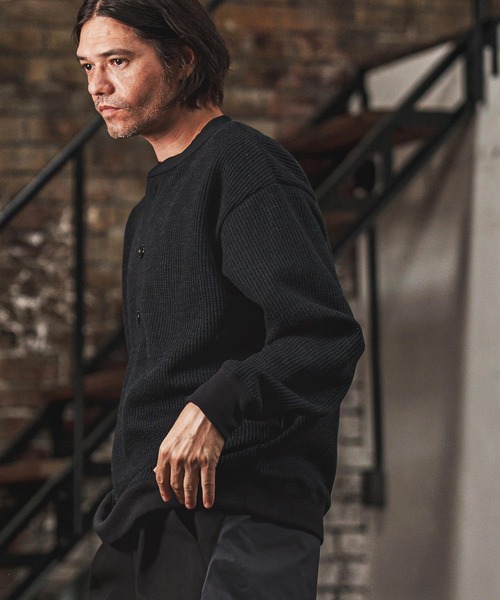 CAMBIO（カンビオ）の「msw1738- ウール混ビッグワッフルヘンリーネックニットソー(CAM-6649)（Tシャツ/カットソー・メンズ・ブラック/杢グレー/マスタード・M/L）」の16枚目の写真