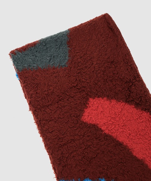 KHOKI（コッキ）の「Jacquard-design muffler（マフラー・メンズ・レッド/グリーン/ブラック・FREE）」の13枚目の写真