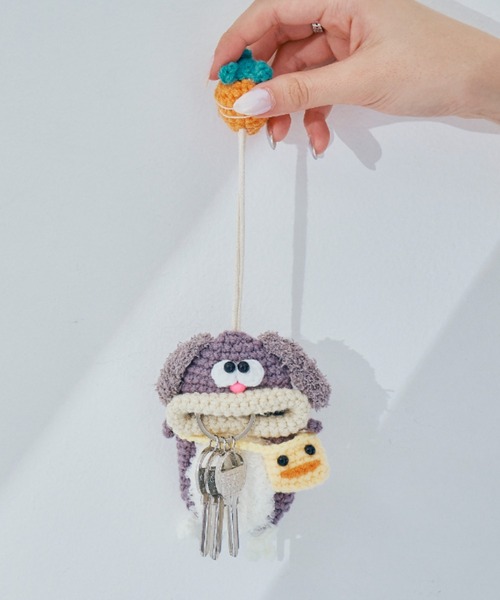 macaroni edge（マカロニエッジ）の「〈macaroni edge/マカロニエッジ〉毛糸のマスコット キーケース うさぎ（キーケース/キーアクセサリー・レディース・グレー/ピンク/ブラック/ホワイト・ONE SIZE）」の3枚目の写真