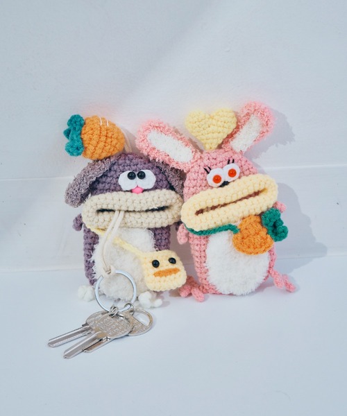 macaroni edge（マカロニエッジ）の「〈macaroni edge/マカロニエッジ〉毛糸のマスコット キーケース うさぎ（キーケース/キーアクセサリー・レディース・グレー/ピンク/ブラック/ホワイト・ONE SIZE）」の4枚目の写真