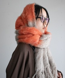 新品未開封　SINSS/ シャギーグラデーションマフラー SINSS（シンス）の「Cashmere Blend Gradation Muffler